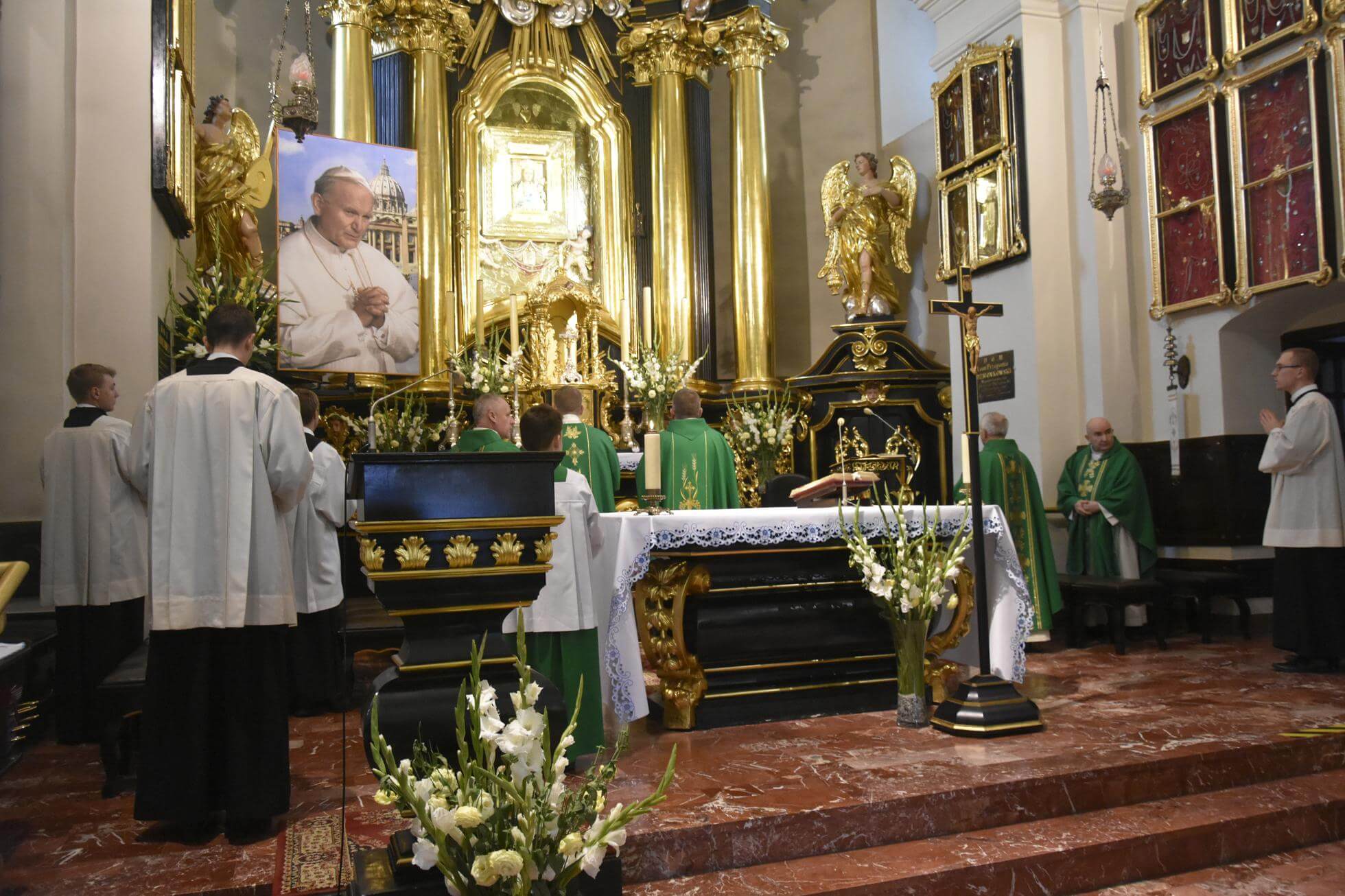 Mszy św. w bazylice w Tuchowie pod przewodnictwem o. Sylwestra Pactwy